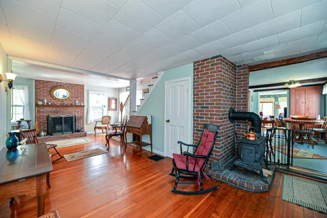 33 Little River Road Kingston NH 03848