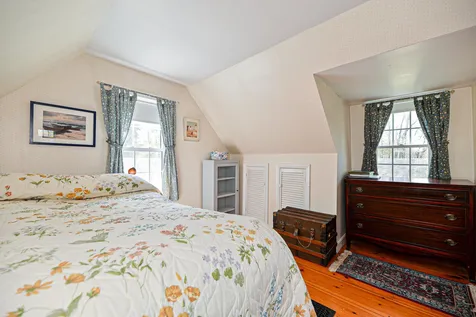 33 Little River Road Kingston NH 03848