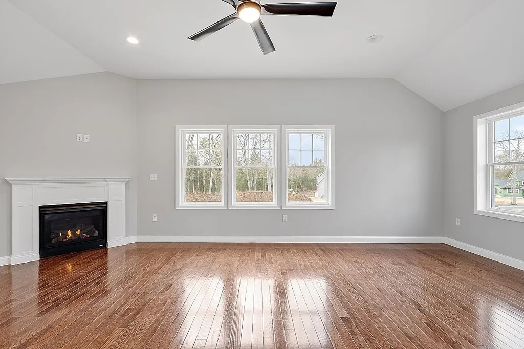 292 Copp Drive Fremont NH 03044