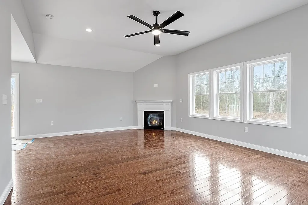 292 Copp Drive Fremont NH 03044