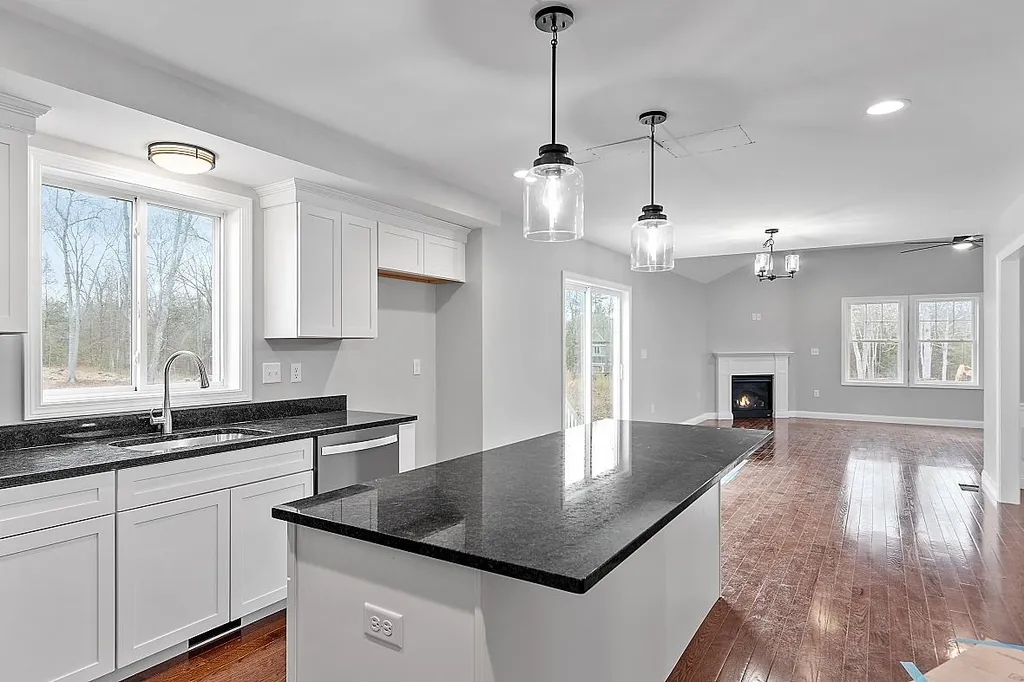 292 Copp Drive Fremont NH 03044