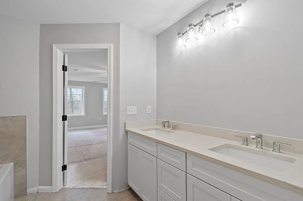 292 Copp Drive Fremont NH 03044
