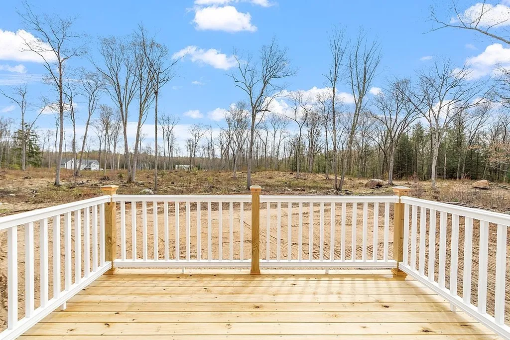 292 Copp Drive Fremont NH 03044