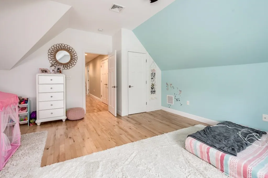 88 Tolend Road Barrington NH 03825