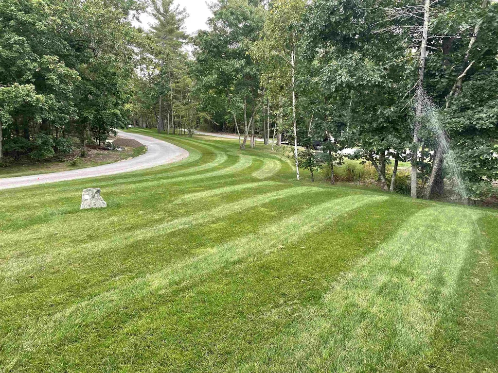 88 Tolend Road Barrington NH 03825