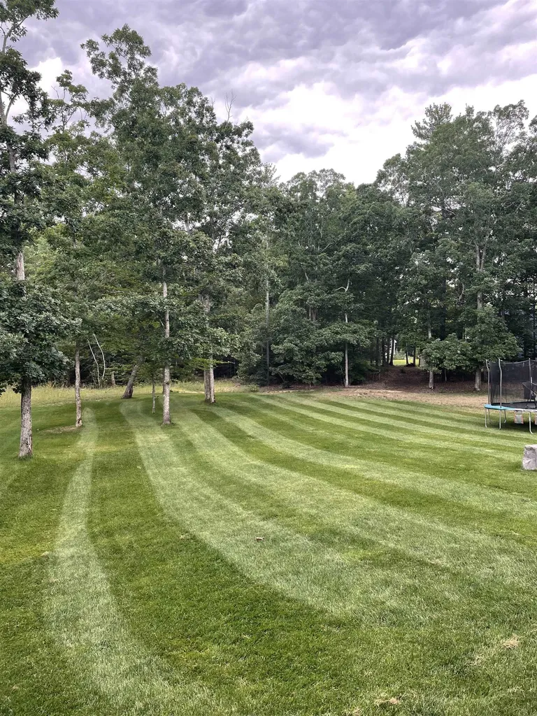 88 Tolend Road Barrington NH 03825