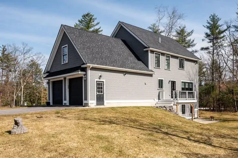 88 Tolend Road Barrington NH 03825