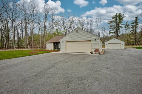 39 Dow Lane Rye NH 03870