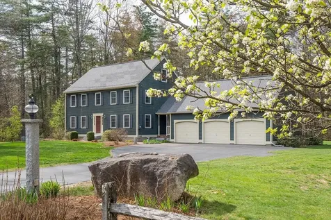 4 Norway Drive Brookline NH 03033