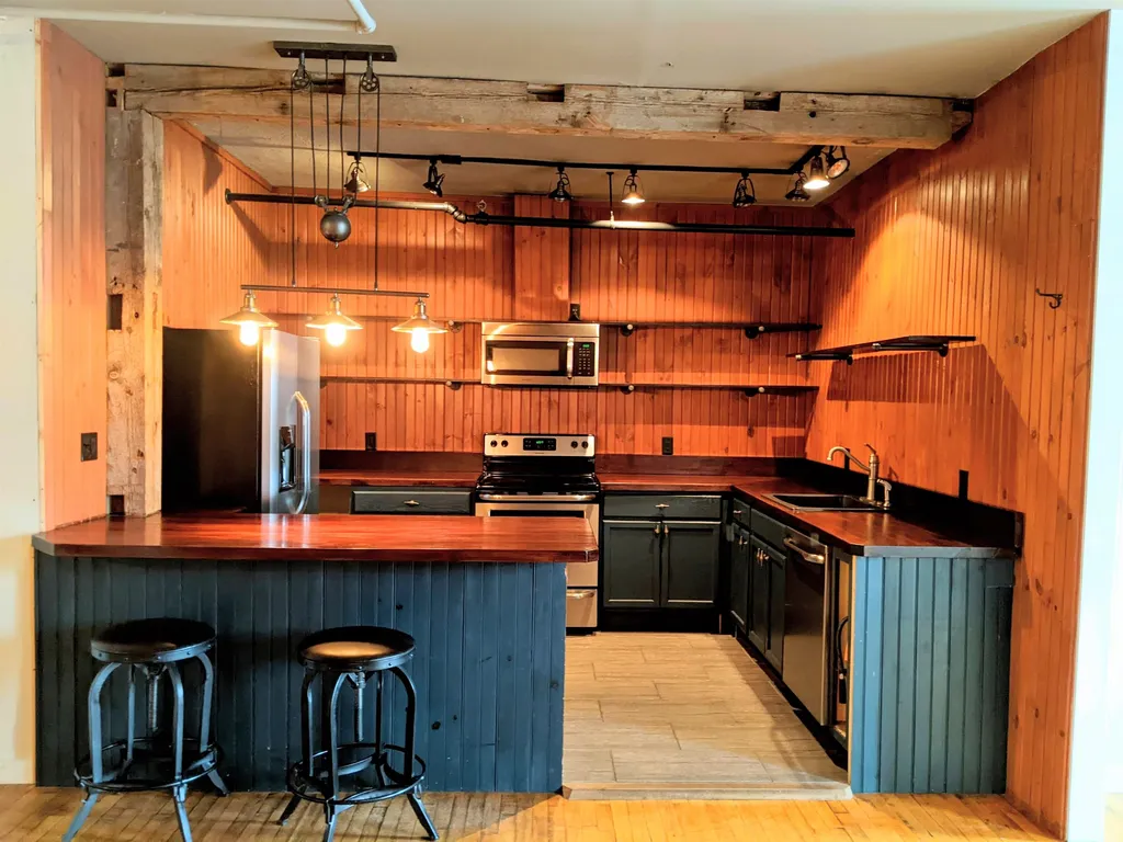 443 Railroad Street St. Johnsbury VT 05819