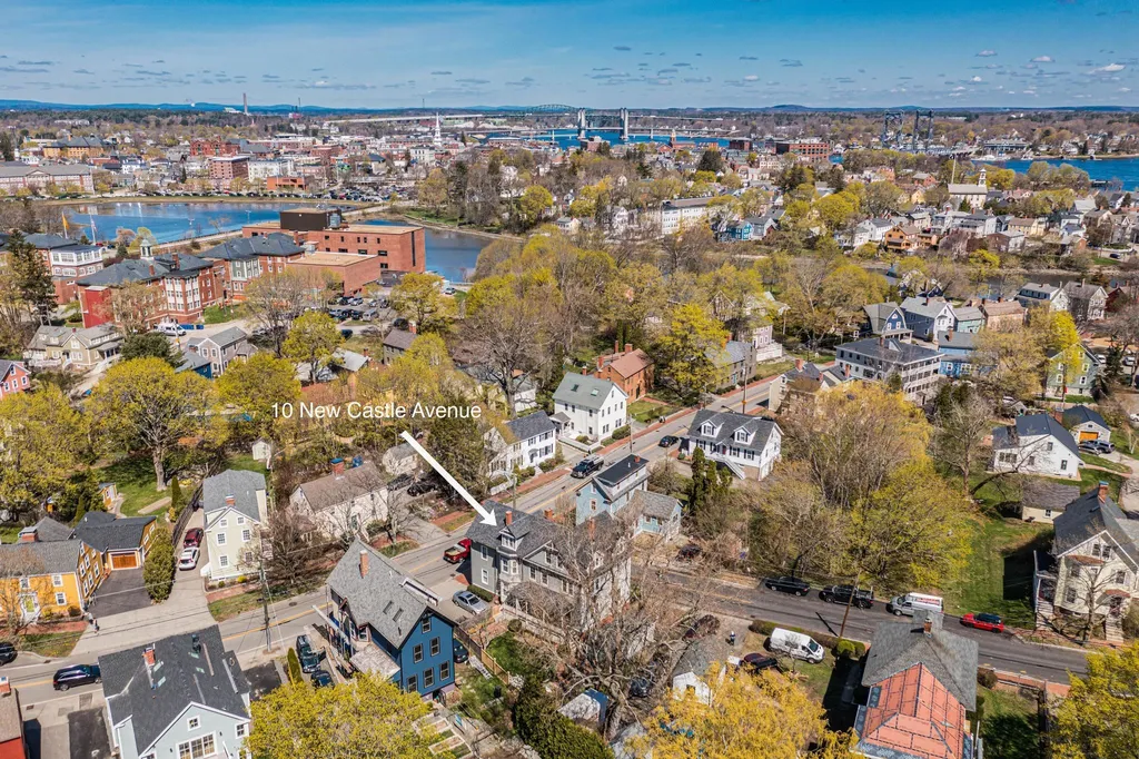 10 New Castle Avenue Portsmouth NH 03801
