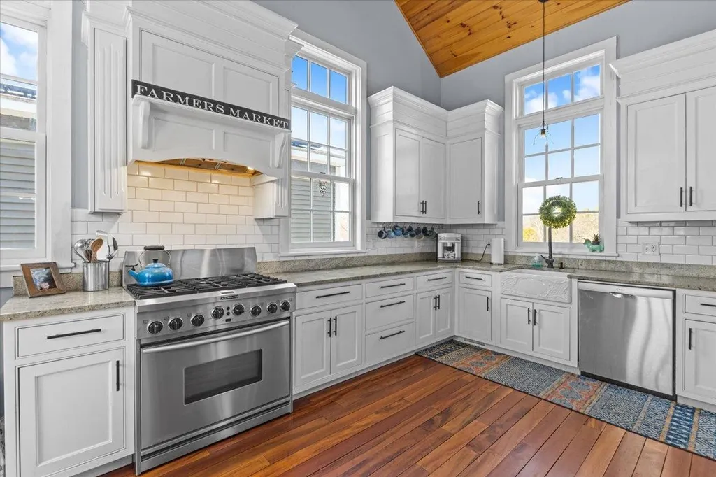 12 Julie Drive Colchester VT 05446