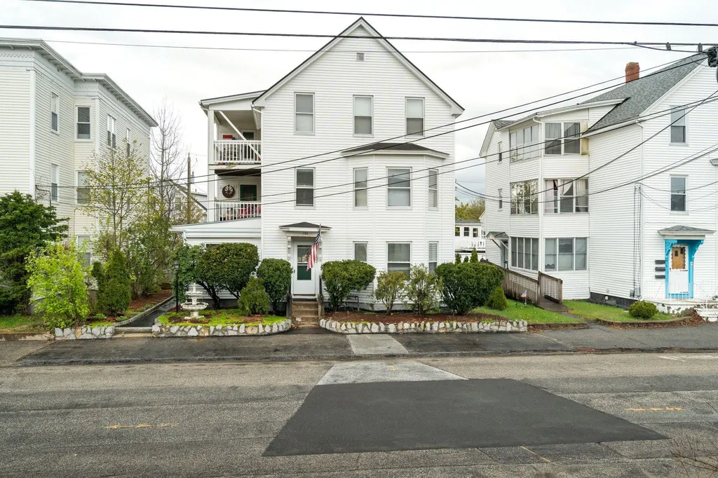 132 Alsace Street Manchester NH 03102