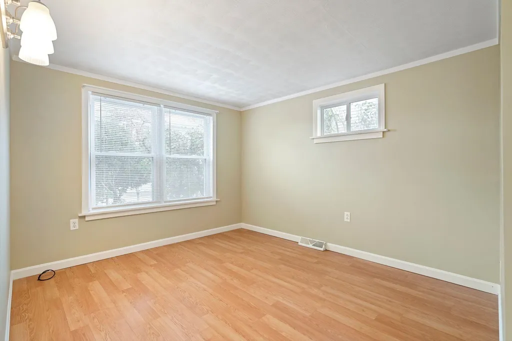 132 Alsace Street Manchester NH 03102