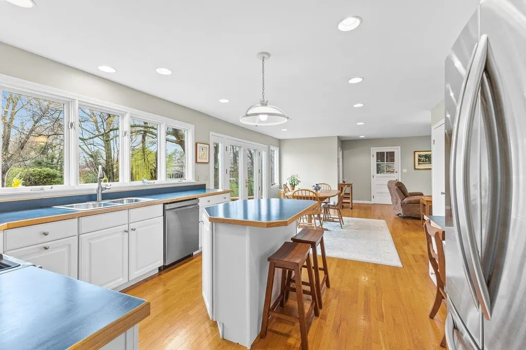 59 Stirling Place Burlington VT 05408