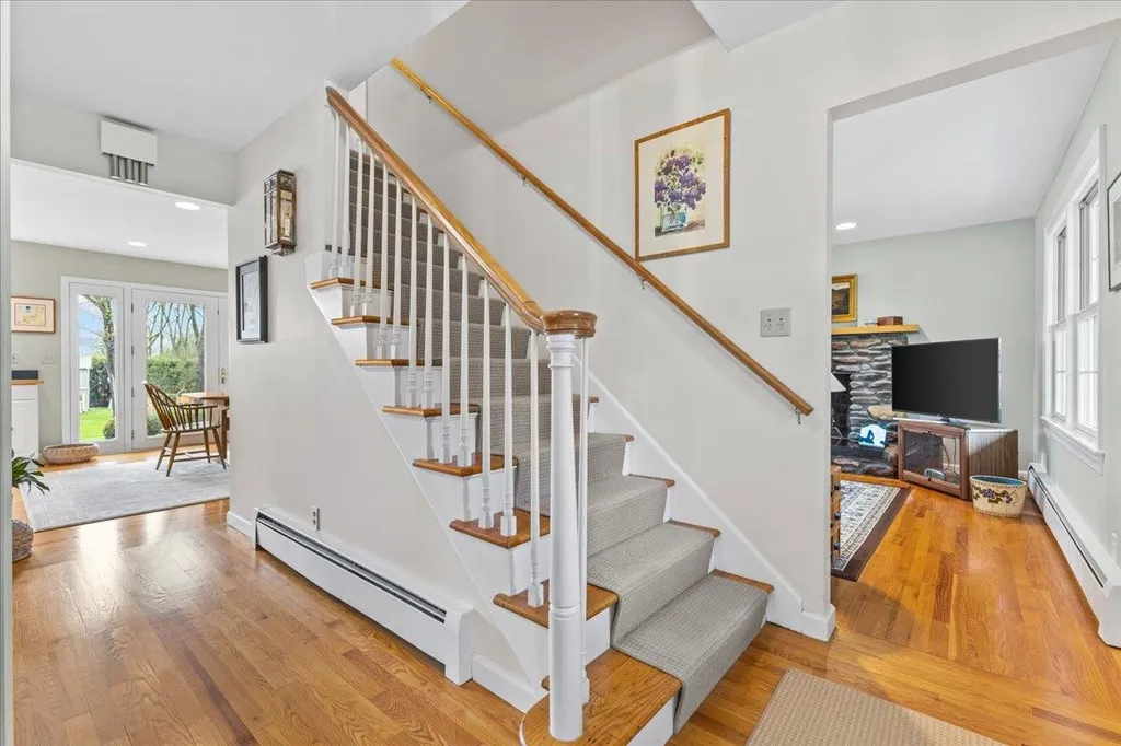 59 Stirling Place Burlington VT 05408