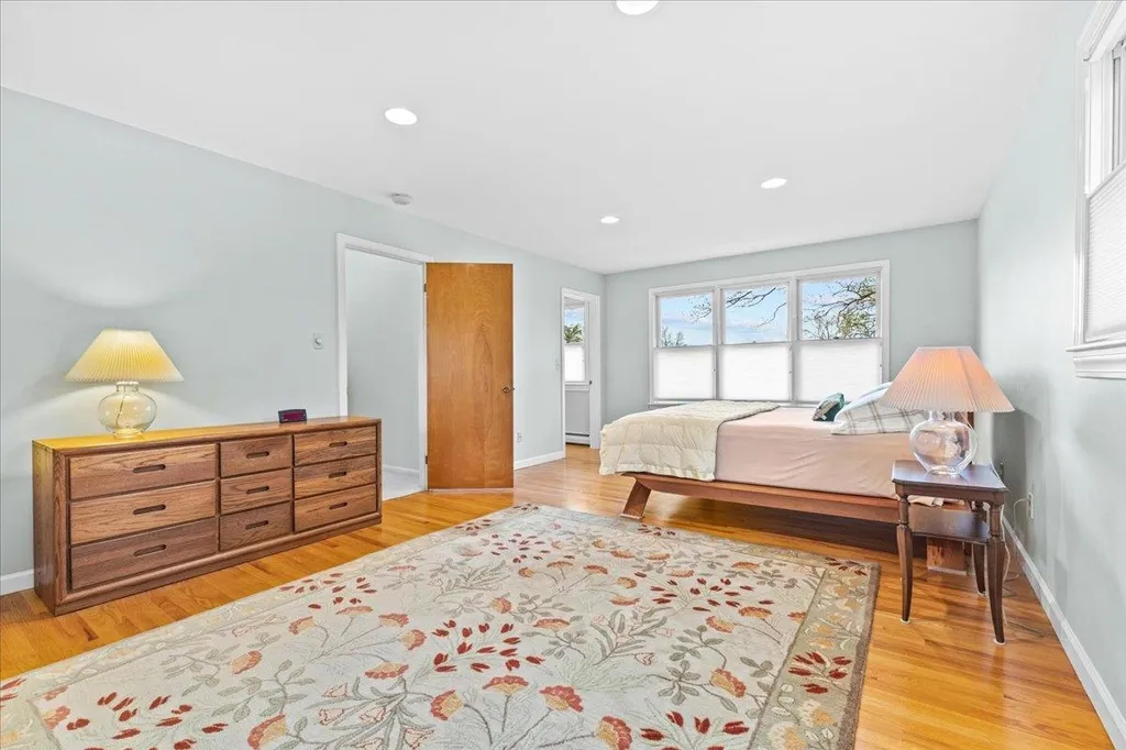 59 Stirling Place Burlington VT 05408