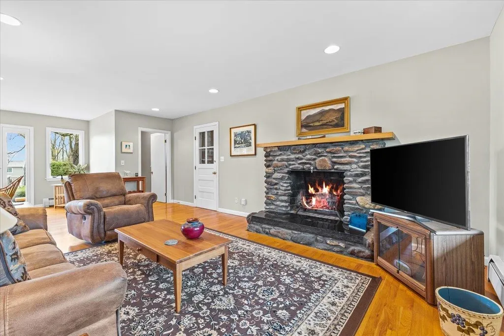 59 Stirling Place Burlington VT 05408