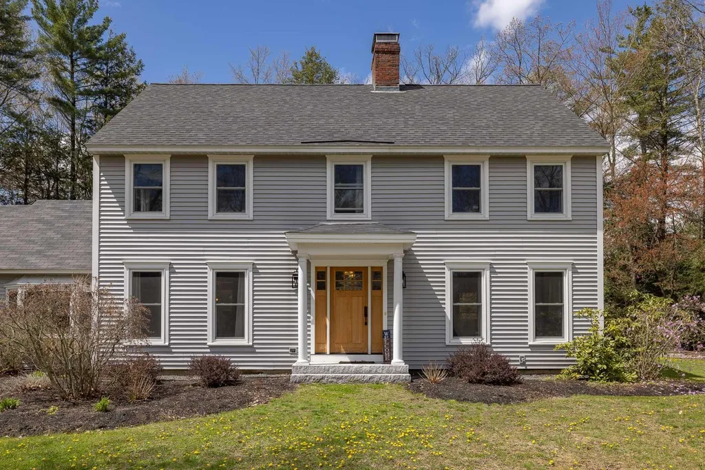 17 Hemlock Street Rochester NH 03867