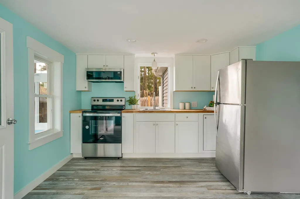 9 Hanson Way Hollis NH 03049
