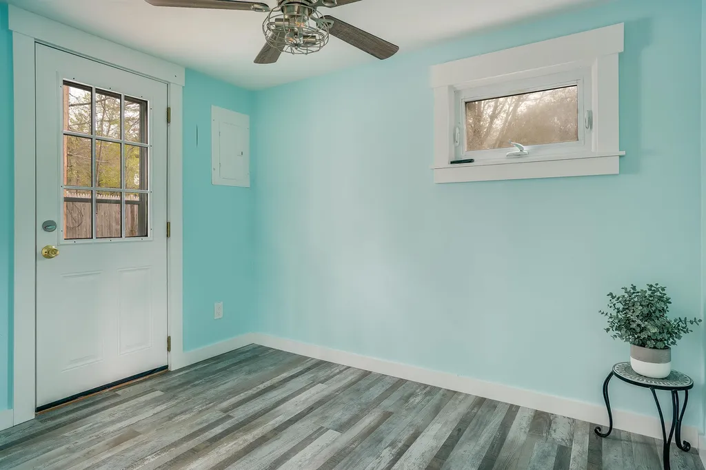 9 Hanson Way Hollis NH 03049