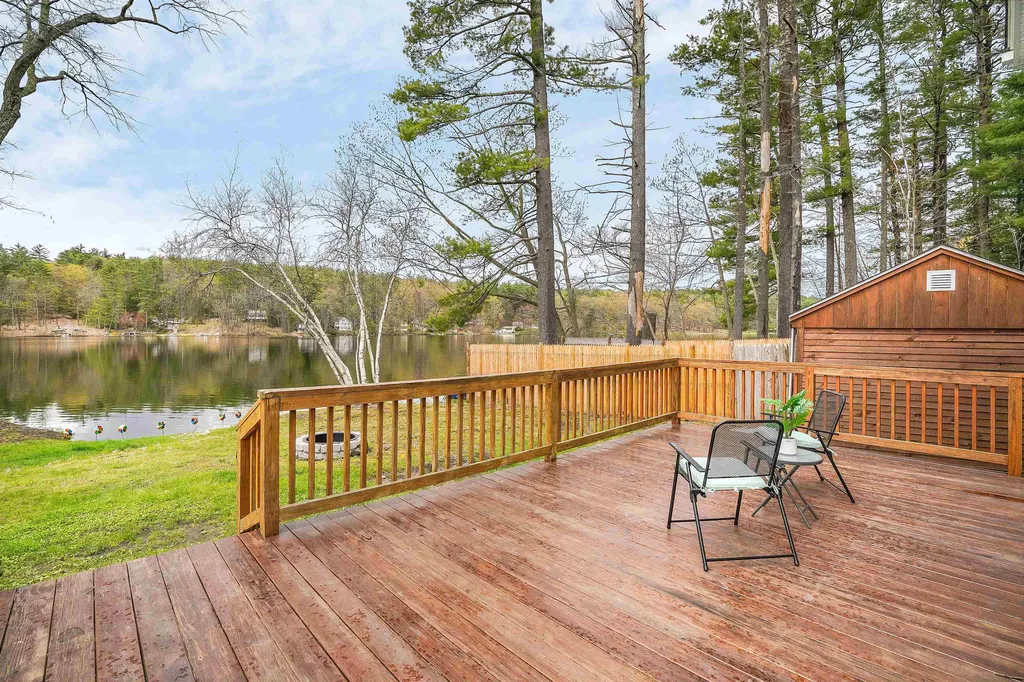 9 Hanson Way Hollis NH 03049