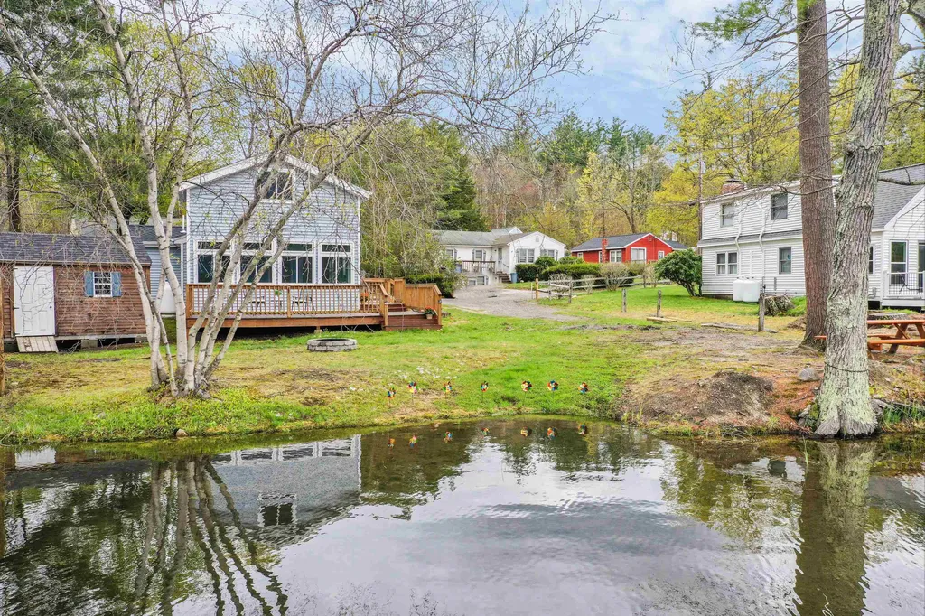9 Hanson Way Hollis NH 03049