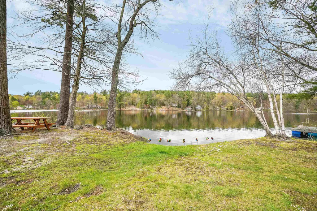 9 Hanson Way Hollis NH 03049