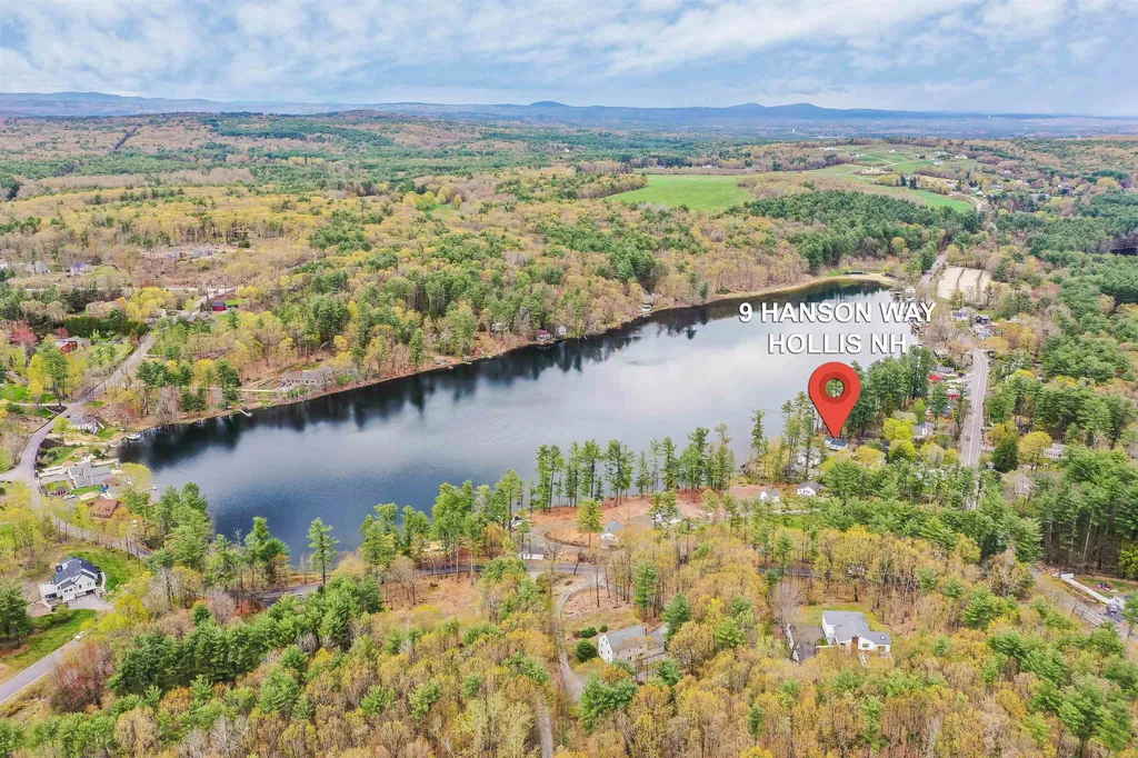 9 Hanson Way Hollis NH 03049