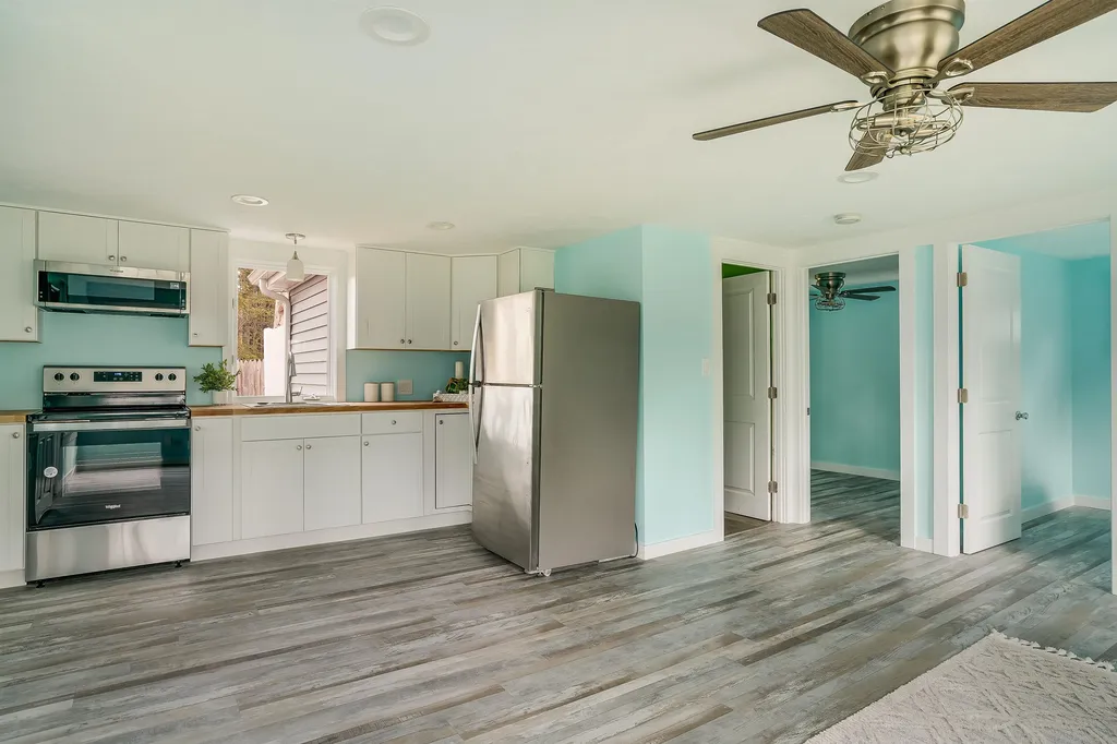 9 Hanson Way Hollis NH 03049