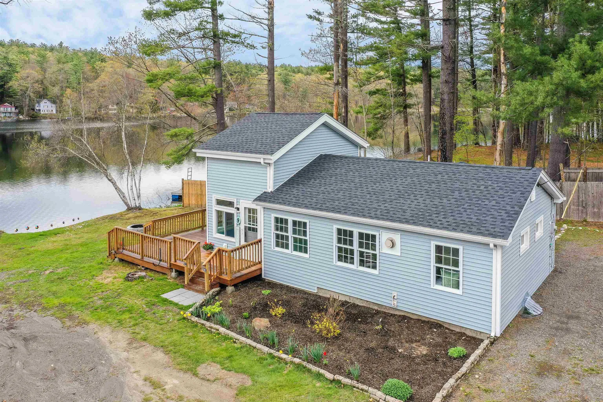 9 Hanson Way Hollis NH 03049