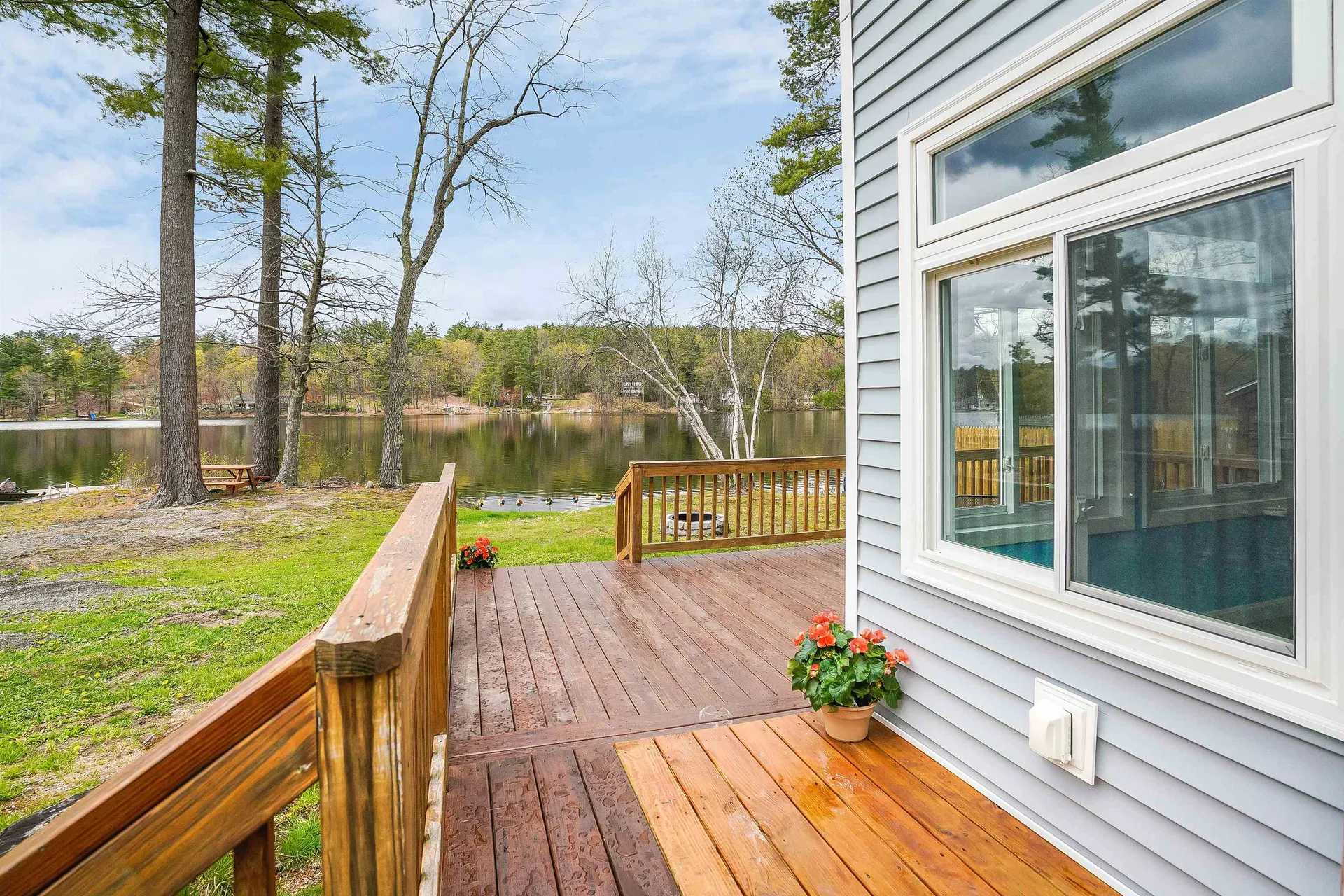 9 Hanson Way Hollis NH 03049