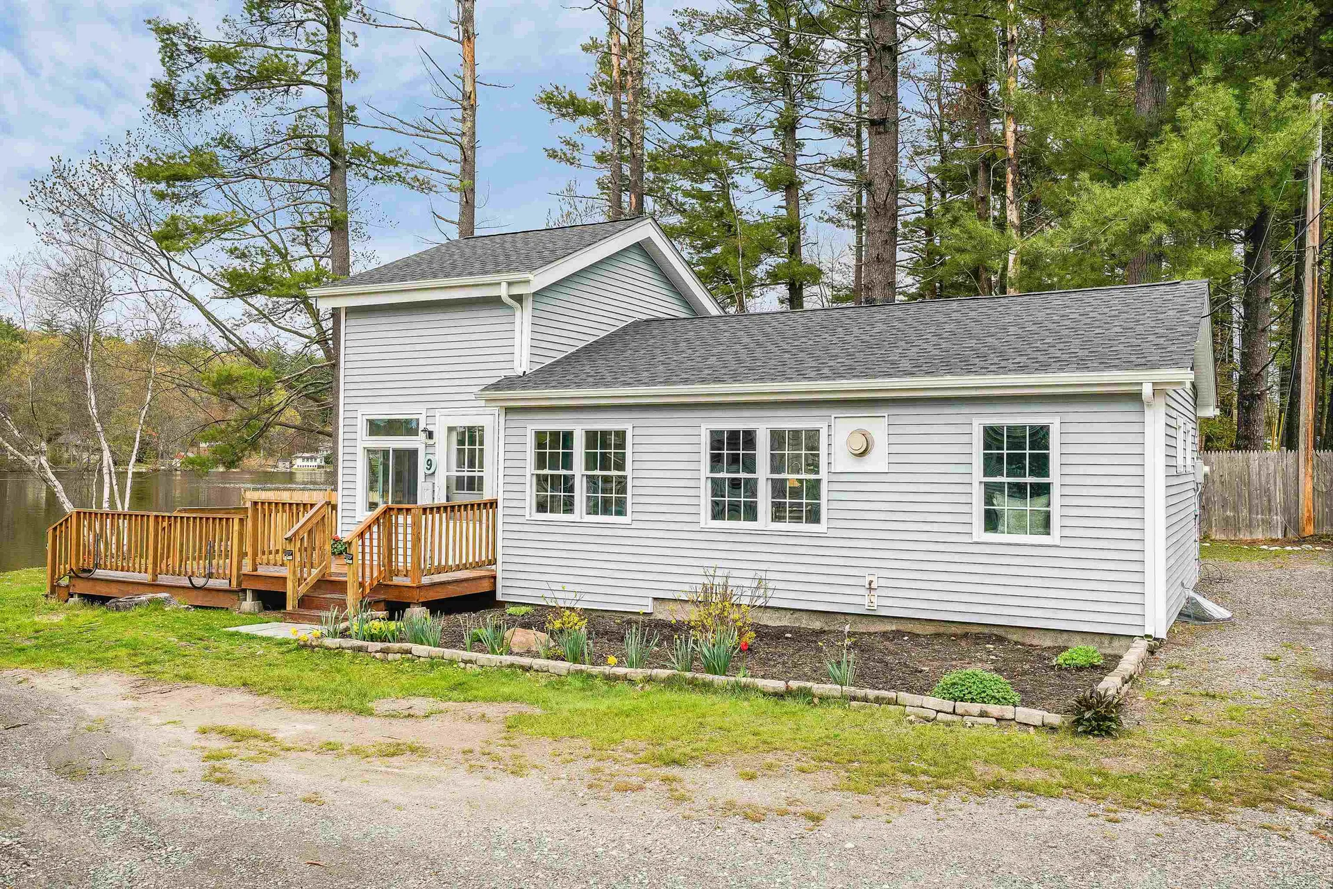 9 Hanson Way Hollis NH 03049