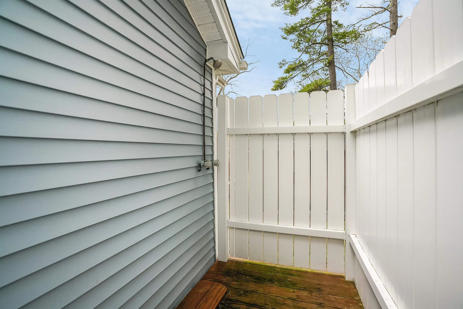 9 Hanson Way Hollis NH 03049