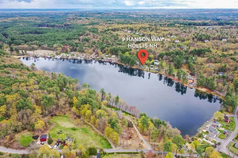 9 Hanson Way Hollis NH 03049