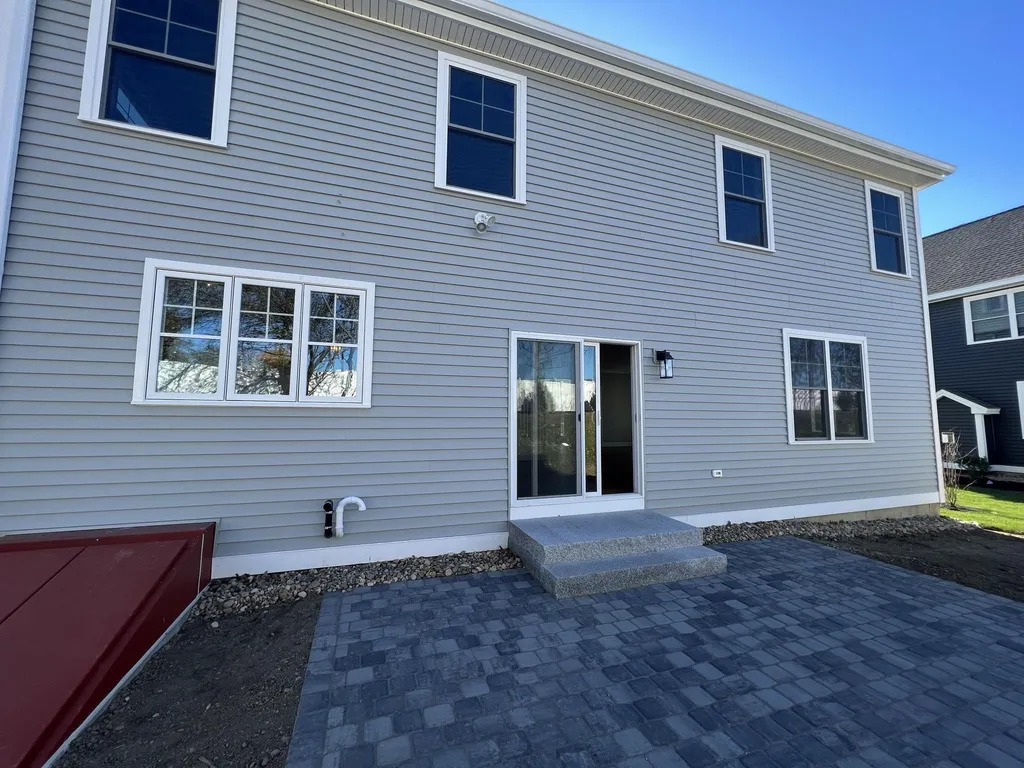 24 Sage Lane Portsmouth NH 03801