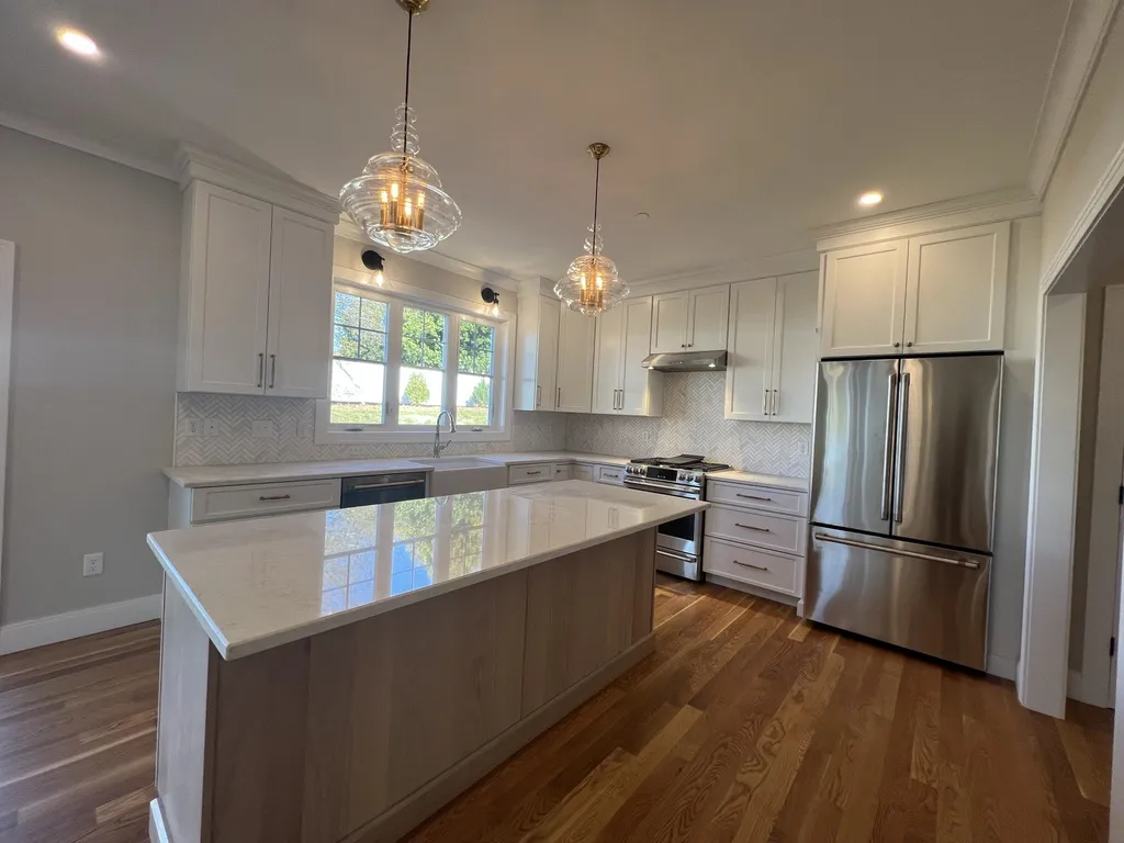 24 Sage Lane Portsmouth NH 03801