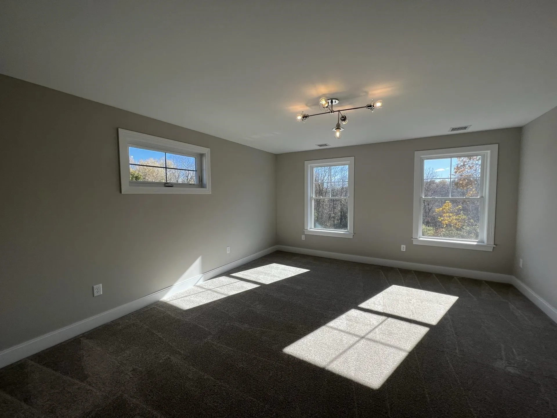24 Sage Lane Portsmouth NH 03801