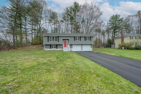 8 Oxbow Lane Derry NH 03038