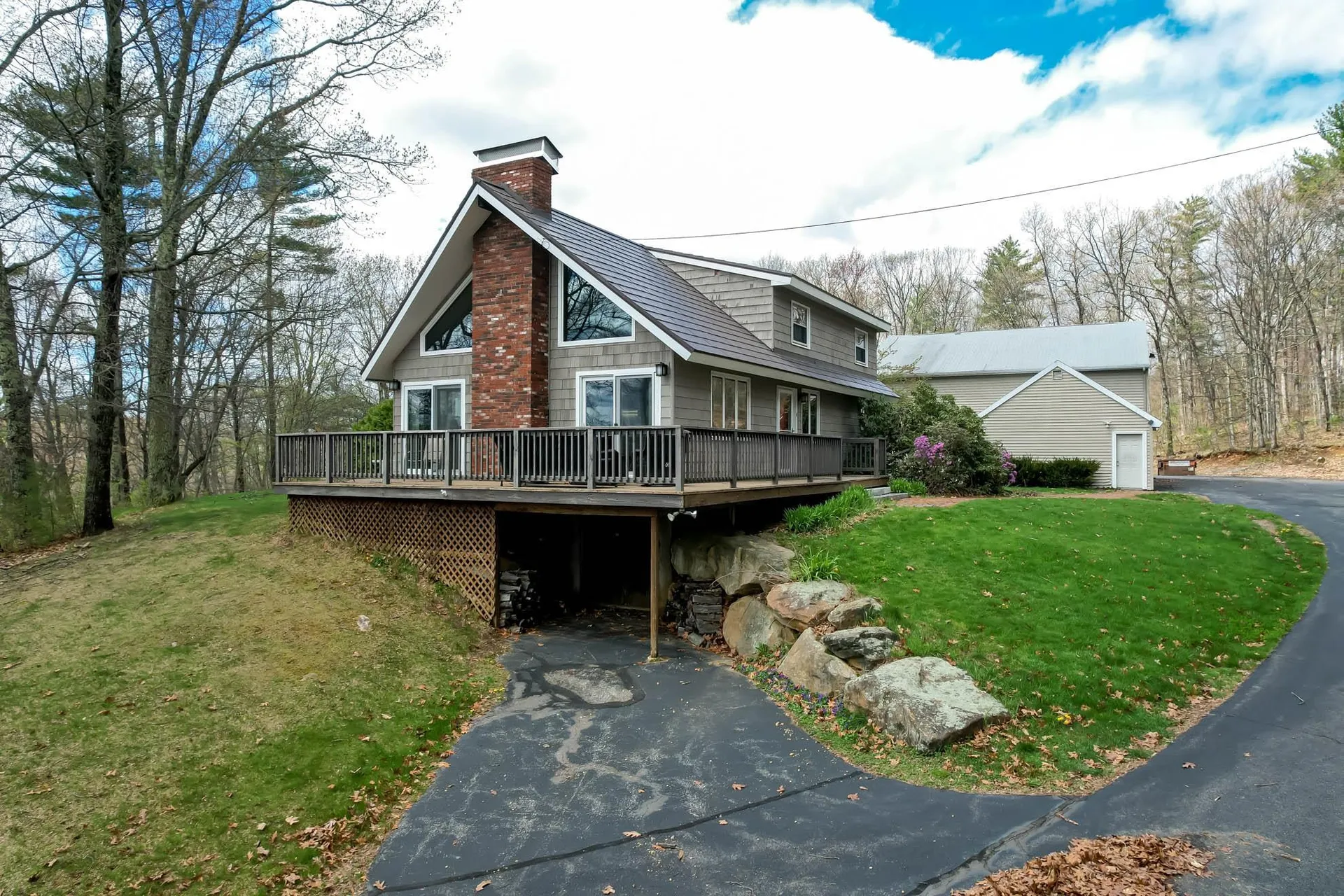 351 Chester Road Auburn NH 03032