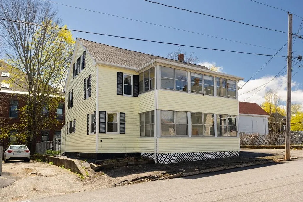 10 Ash Street Somersworth NH 03878