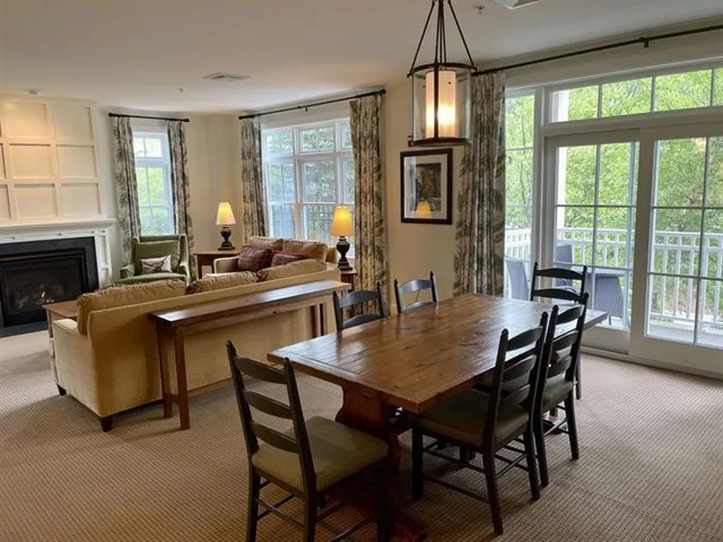 102 Forest 234 / Iii Drive Warren VT 05674