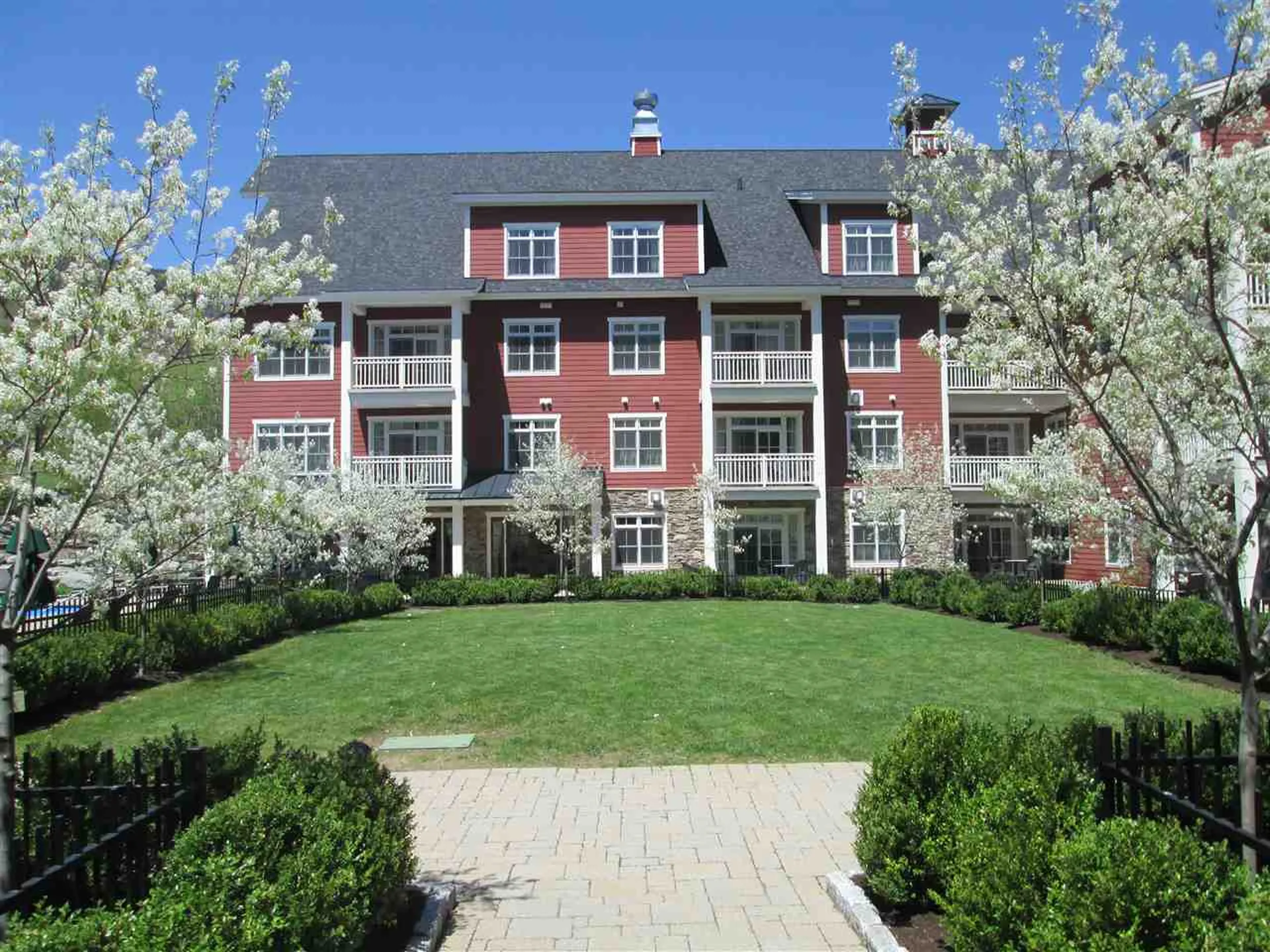 102 Forest 234 / Iii Drive Warren VT 05674