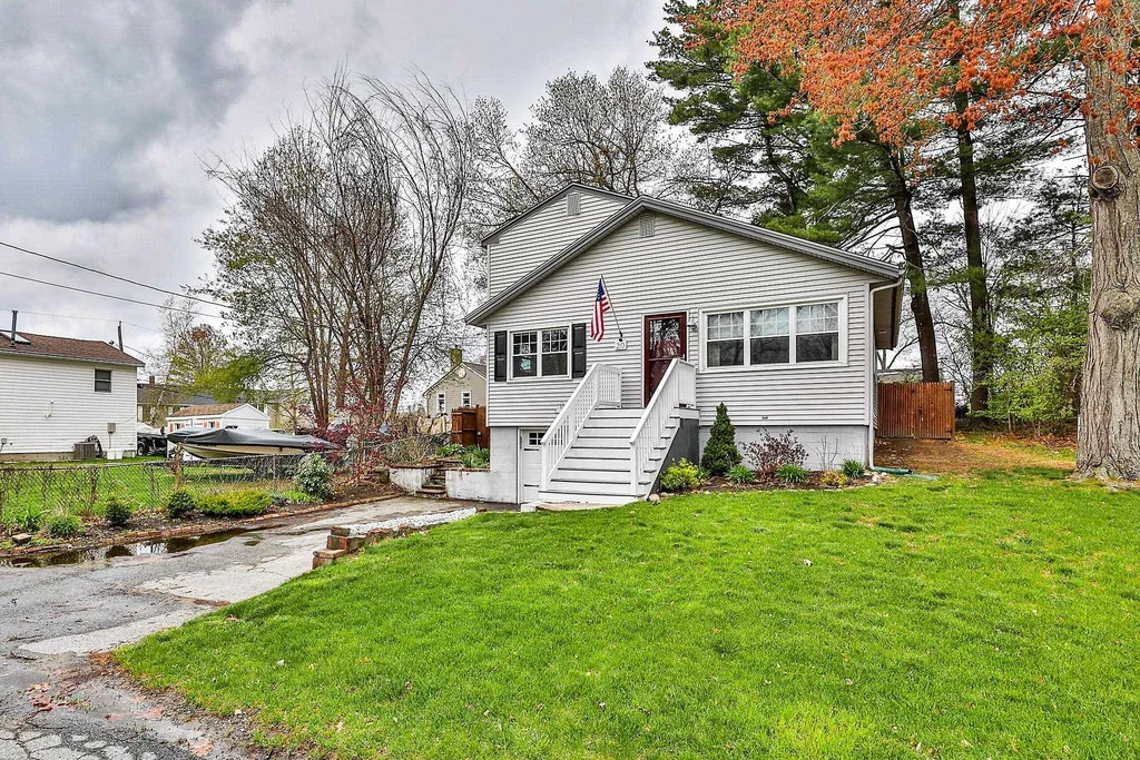 20 Betty Lane Salem NH 03079