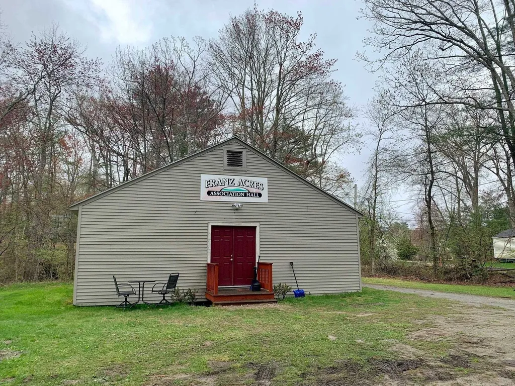 20 Betty Lane Salem NH 03079