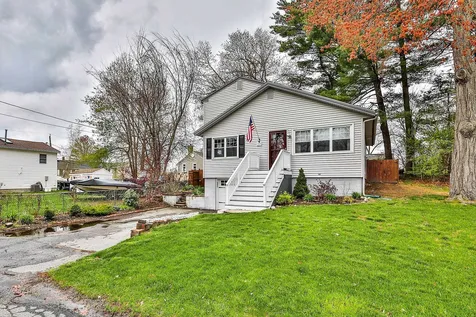 20 Betty Lane Salem NH 03079