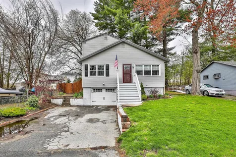 20 Betty Lane Salem NH 03079