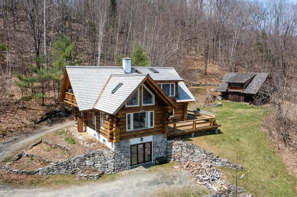 1301 Manns Hill Road Littleton NH 03561