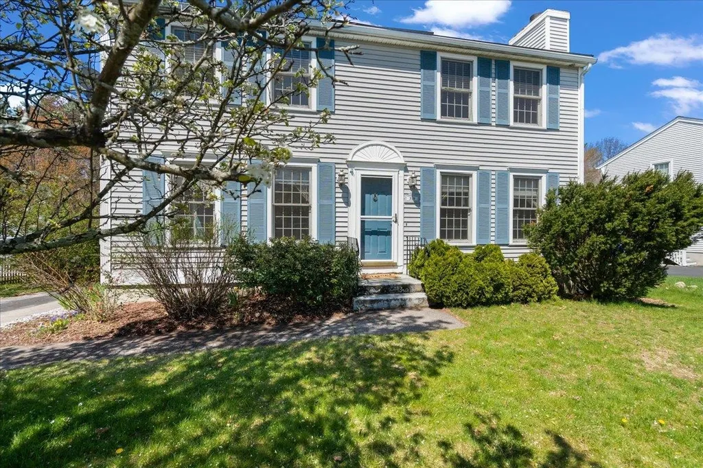 318 Megan Drive Manchester NH 03109