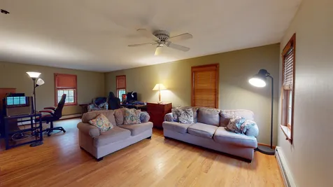 34 Washington Circle Hillsborough NH 03244
